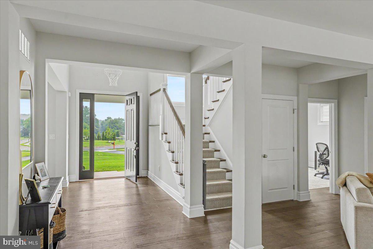 MEADOW CREEK - Residential