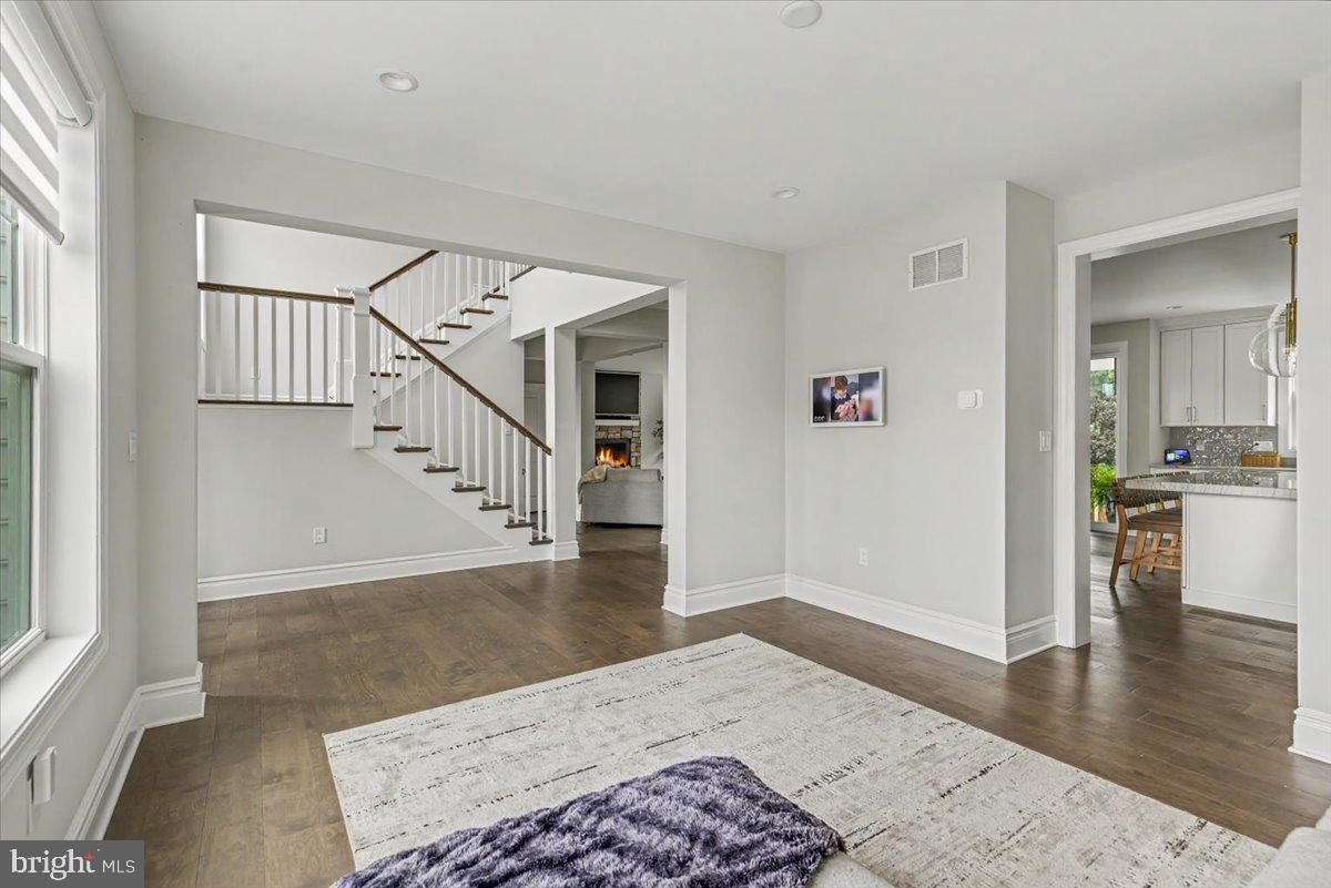MEADOW CREEK - Residential