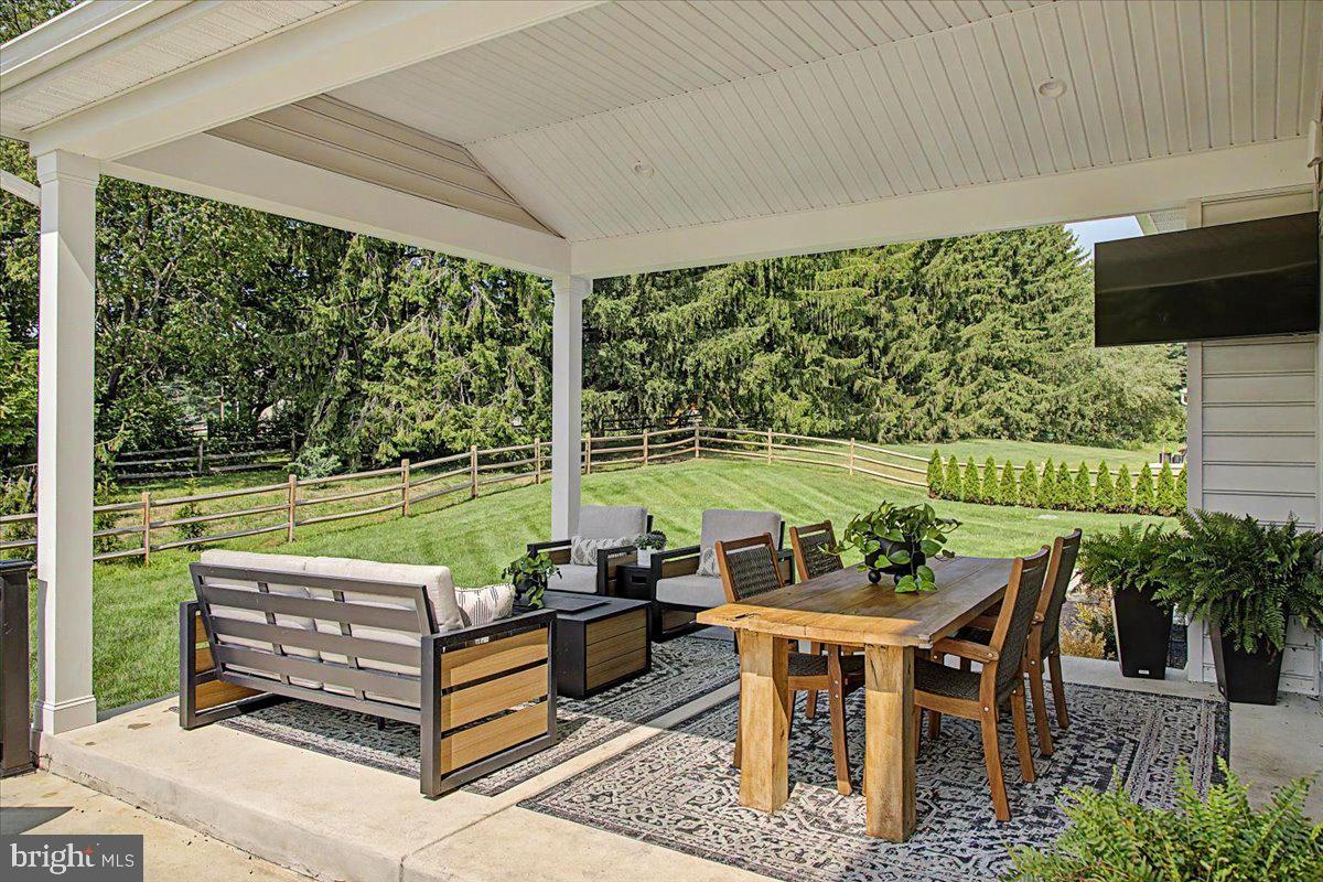 MEADOW CREEK - Residential