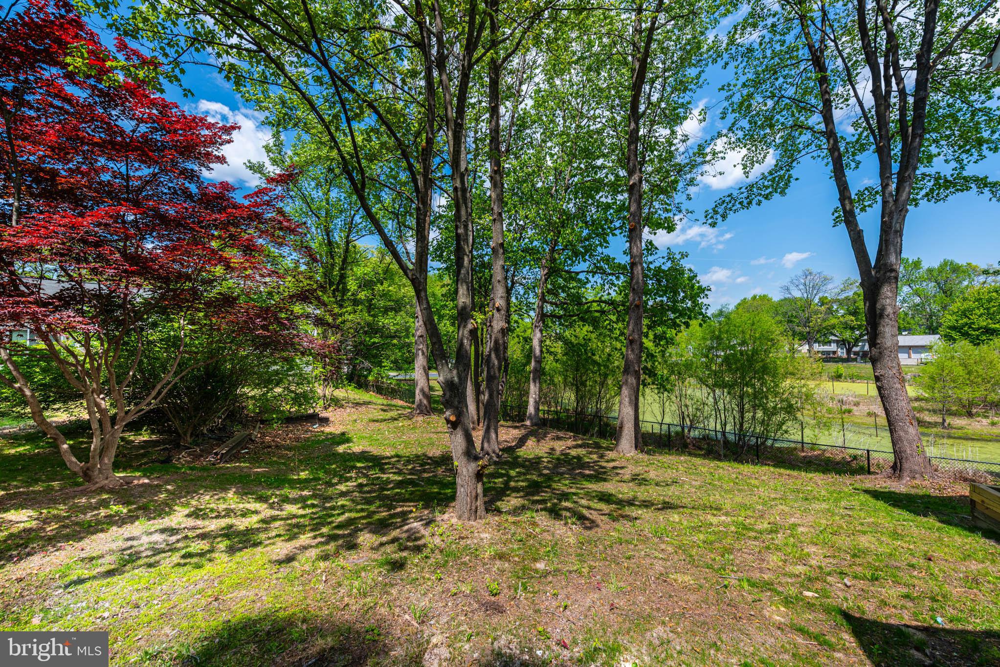 HARMANS WOODS - Residential
