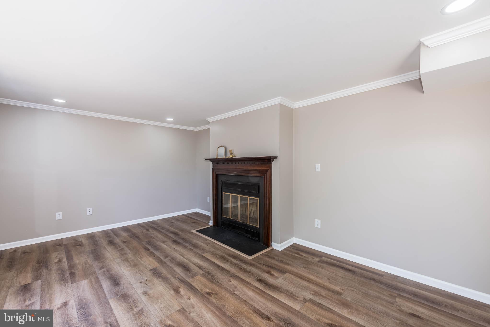 HARMANS WOODS - Residential