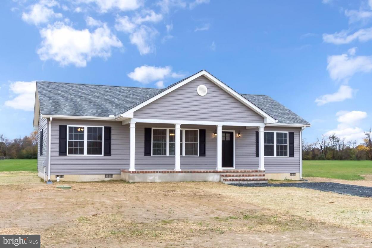 Under construction, be in before the Holidays...Beautiful Open Floor Plan Rancher, 3 bd, 2 ba, gorgeous white kitchen w/ island and granite countertops, spacious living room, cathedral ceiling, hardwood floors, upgraded lighting, SS appl, front porch..Quality Built, MHBR#3423.  Not actual house - pictures are similar to home being built