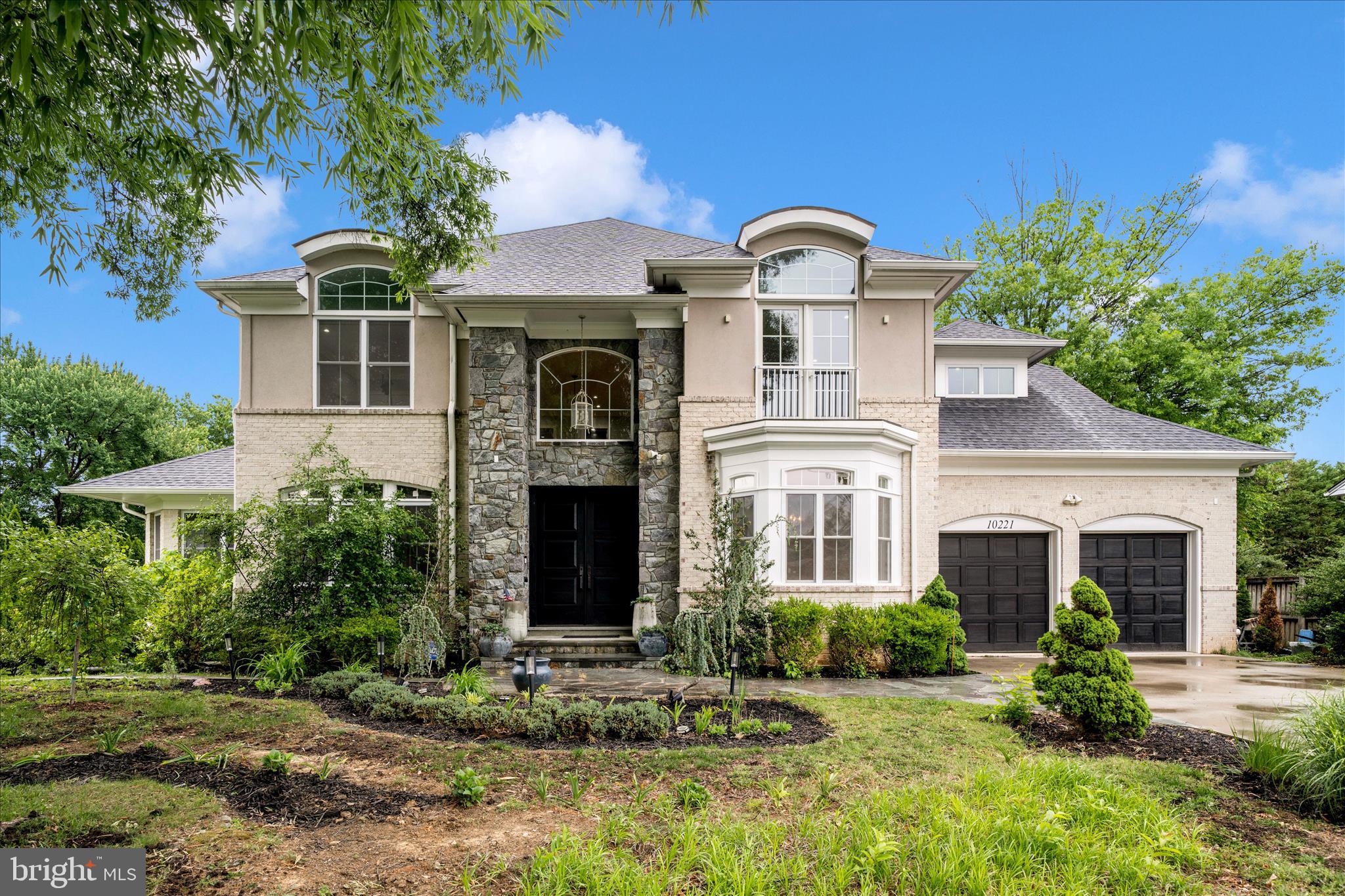 WILDWOOD MANOR - Residential