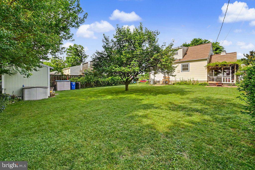 GAYLAWN - Residential