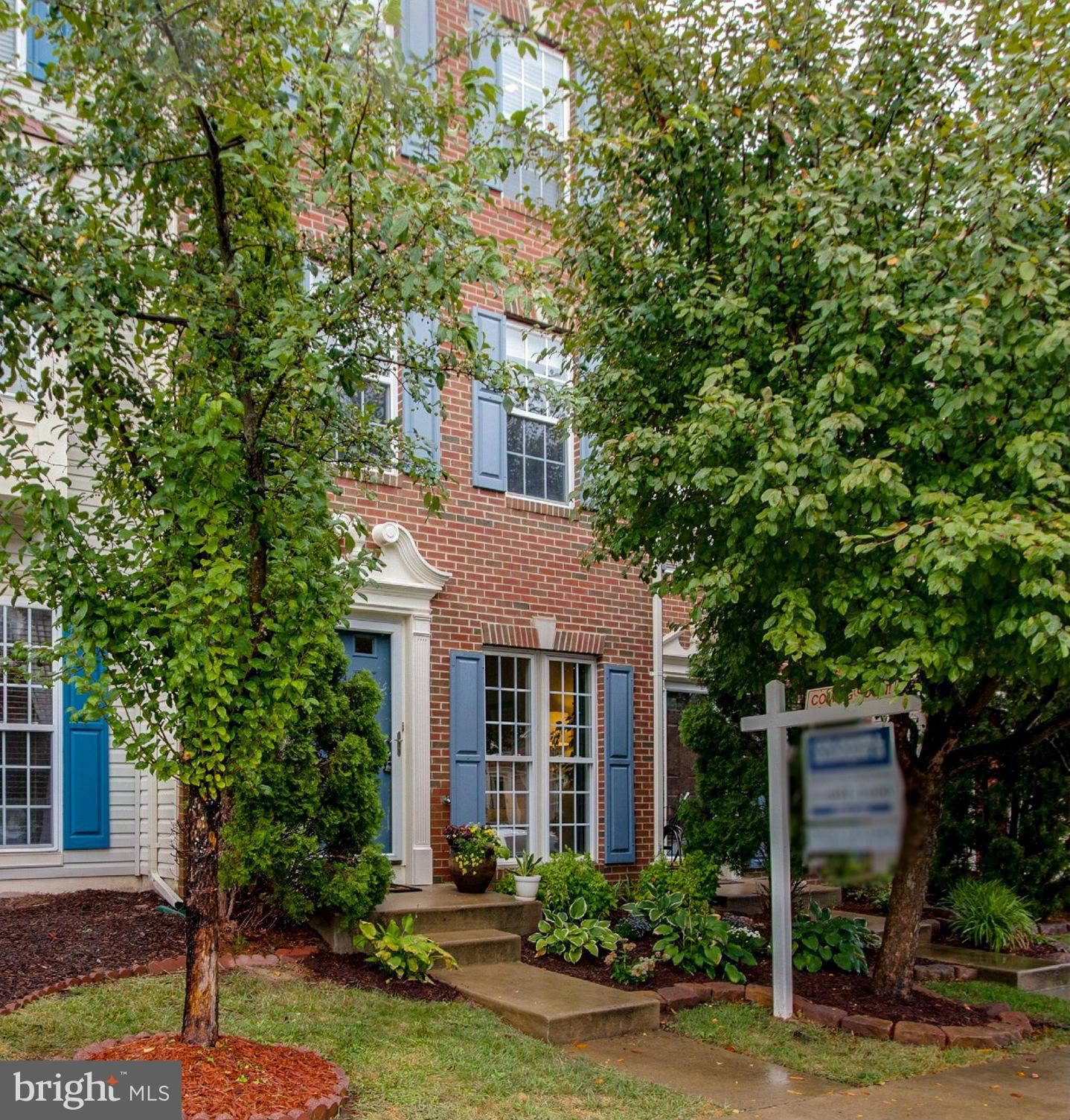 Pristine 2BR/2.5BA 3-lvl T/H w/stately BRICK front! SUN-DRENCHED, open floor plan! GOURMET Kit w/NEWER S/S applis, CORIAN, tile bksplsh & ISLAND opens to SUNLIT Breakfast Rm! Spacious Living Rm w/GLEAMING HDWDs! NEW neutral carpet (9/16)! EXPANSIVE Family Rm w/COZY gas FP! Master BR w/sit area, SOARING cath clg, HUGE W/I & UPDATED Master BA! Fenced backyard w/PATIO! Cable/Phone/Internet included!