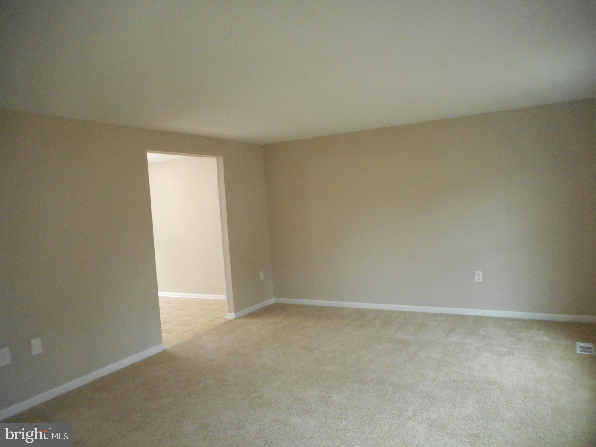 CLINTON WOODS - Residential