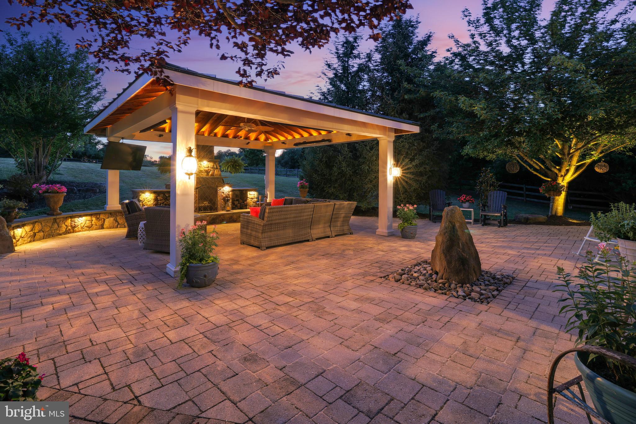 RASPBERRY FALLS - Residential