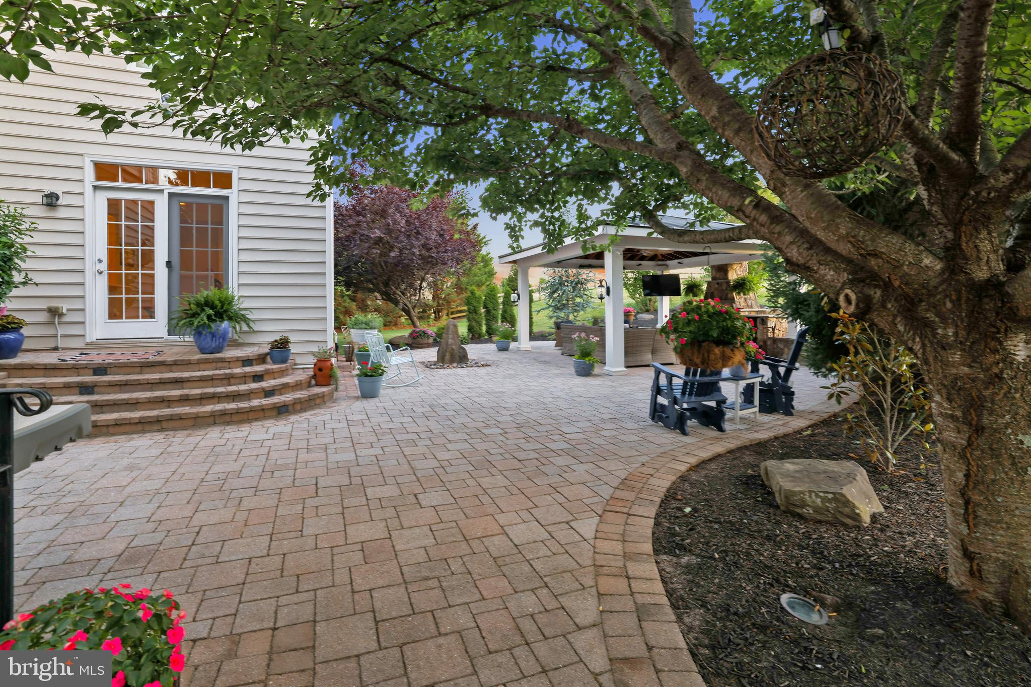 RASPBERRY FALLS - Residential