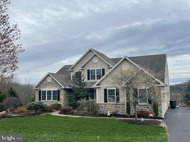 CRESTVIEW - Residential