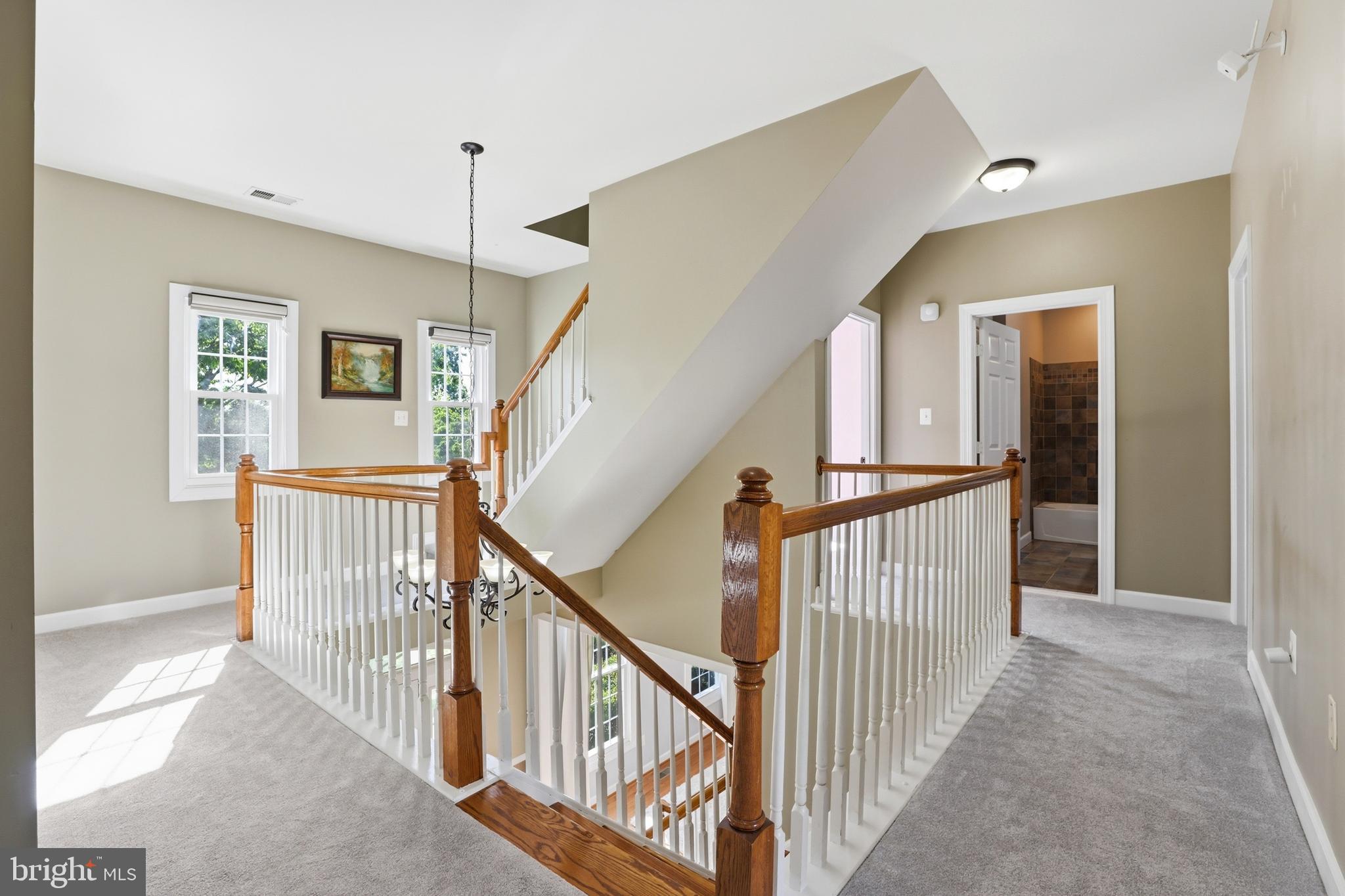 KINGSVIEW VILLAGE - Residential
