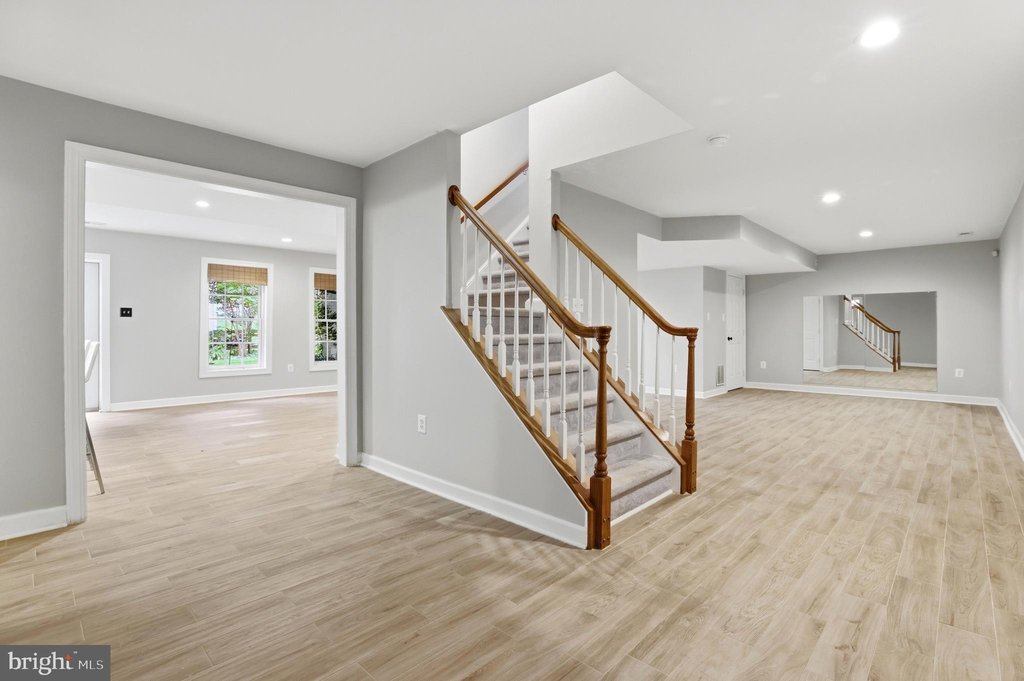 KINGSVIEW VILLAGE - Residential