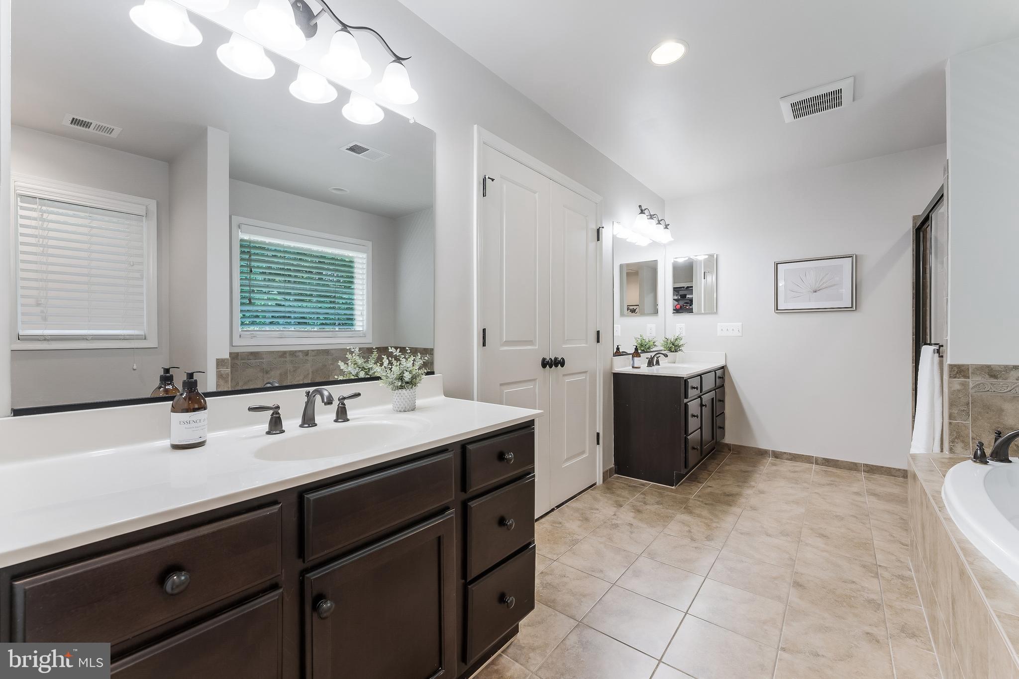 POPLAR HEIGHTS - Residential