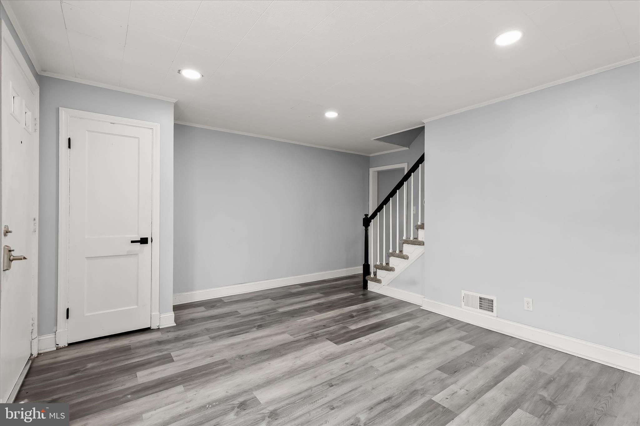 YALE HEIGHTS - Residential