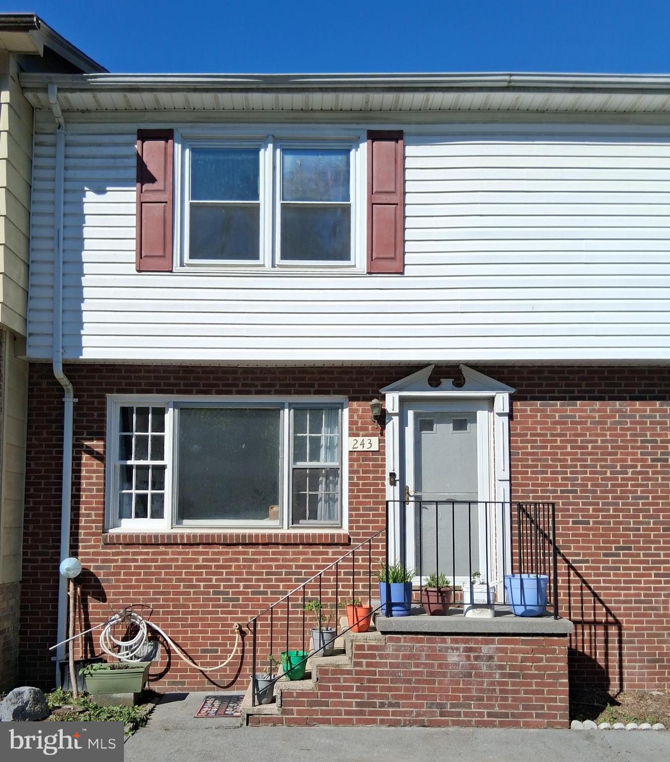 Move in ready with new paint, new LVP flooring, new dishwasher and roof replaced in 2023.  Fully equipped kitchen with stove, refrigerator, microwave, disposal and dishwasher.  Stainless steel kitchen appliances. Kitchen has a pantry. Half bath on main level and laundry closet.  Level backyard has a five-foot chain-link fence to secure your family or animals.  Rocker switches and new electric plugs.  Internet high speed fiber connection available.  Comcast is available. Heat pump with central heat and air.  Upstairs there's a primary bedroom with 2 large closets and ceiling fan.  Nearby full bath off hall with hall linen closet and 2nd bedroom. Close to schools and shopping.

https://www.epa.gov/system/files/documents/2026-02/protectyourfamily_pamphlet_2026_3.pdf