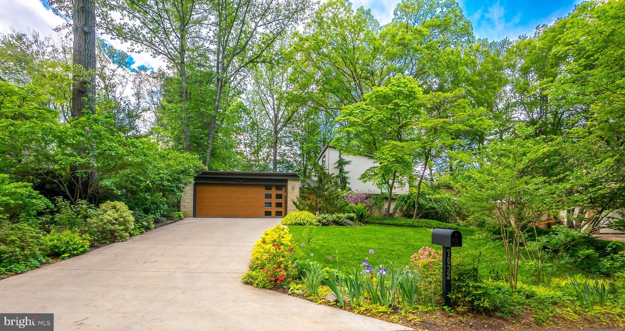 CARDEROCK SPRINGS - Residential