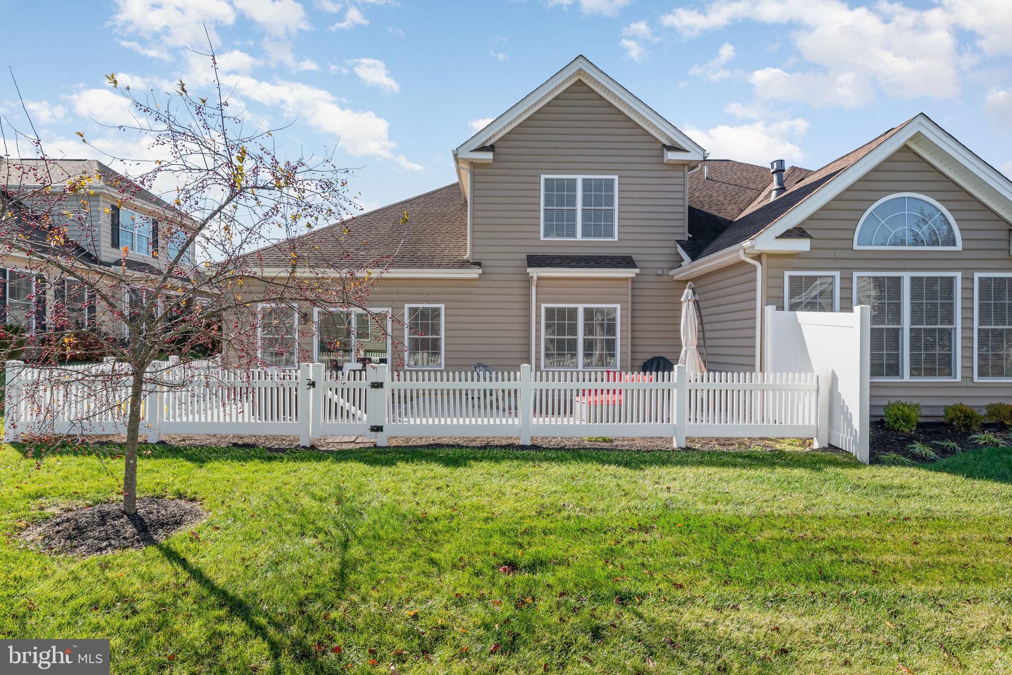 TRADITIONS OF AMERICA AT SILVER SPRING - Residential