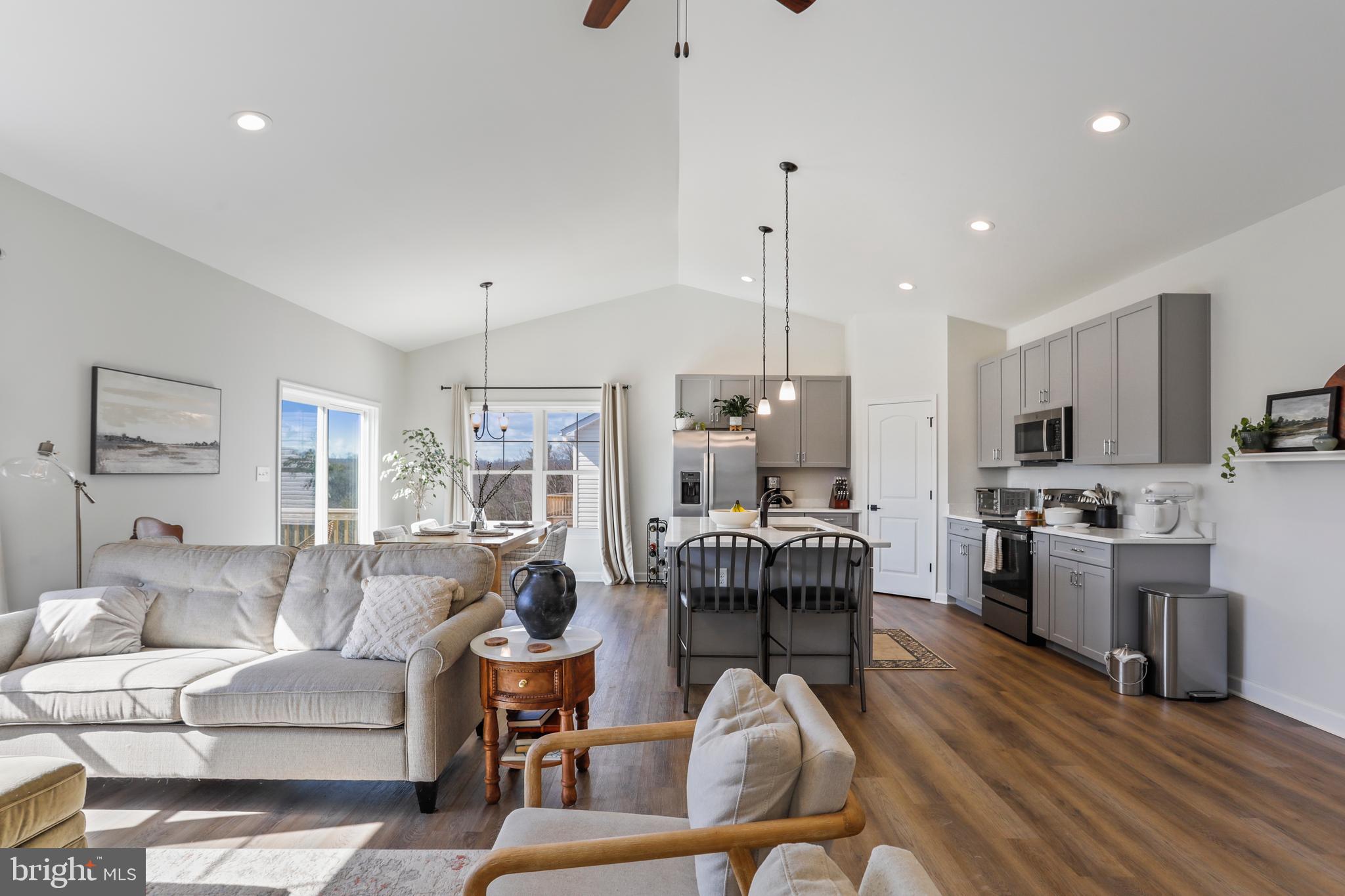CAREFREE ACRES - Residential