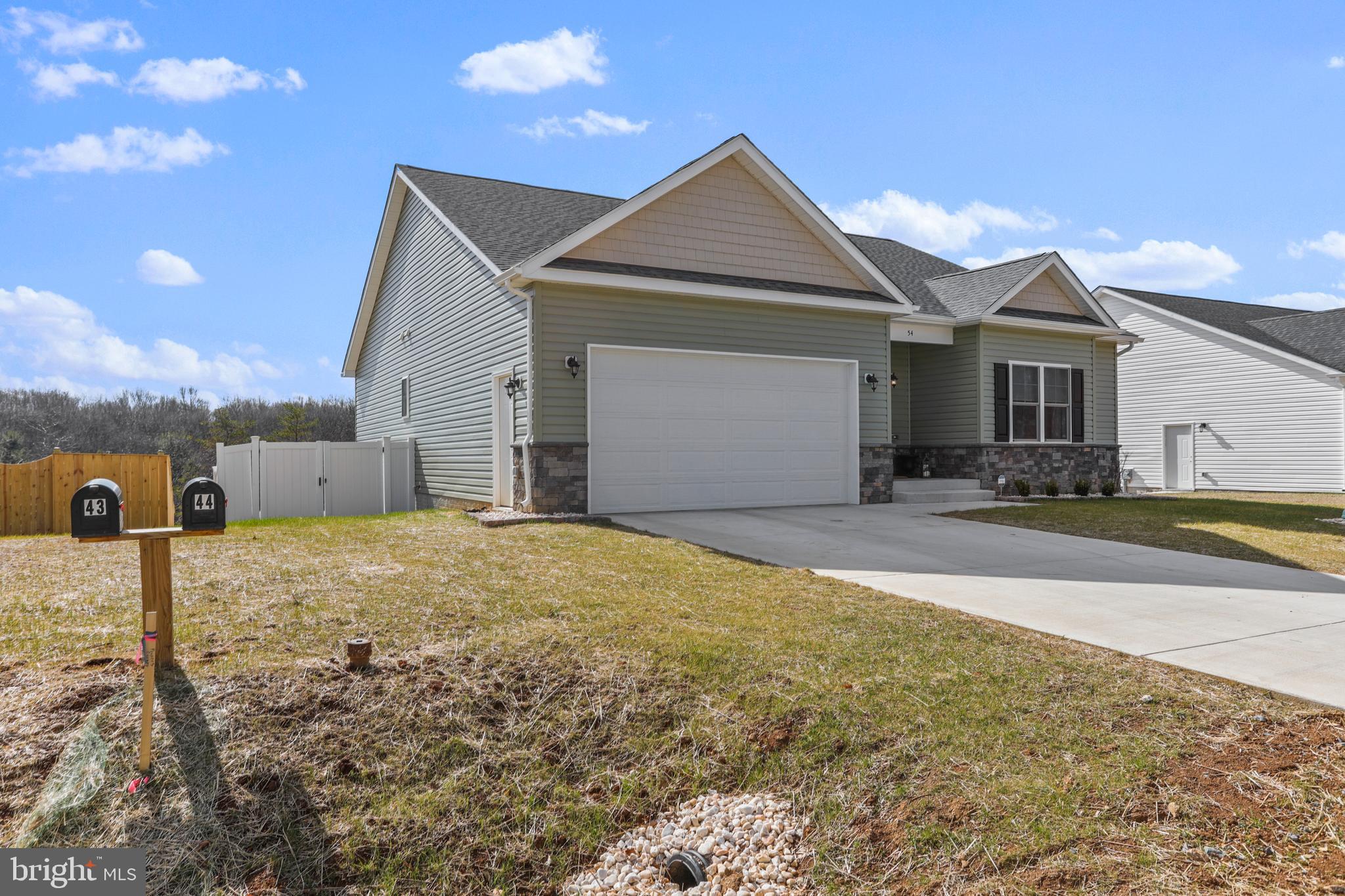 CAREFREE ACRES - Residential
