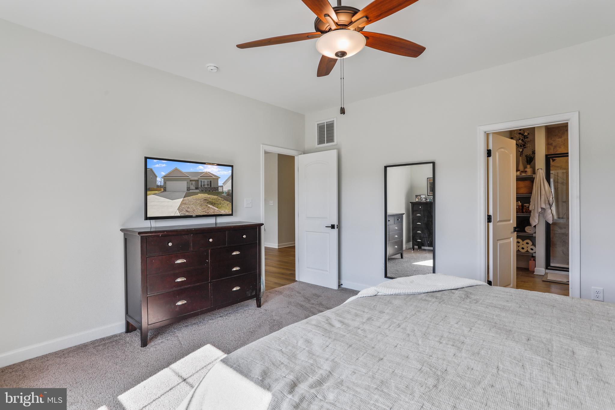 CAREFREE ACRES - Residential