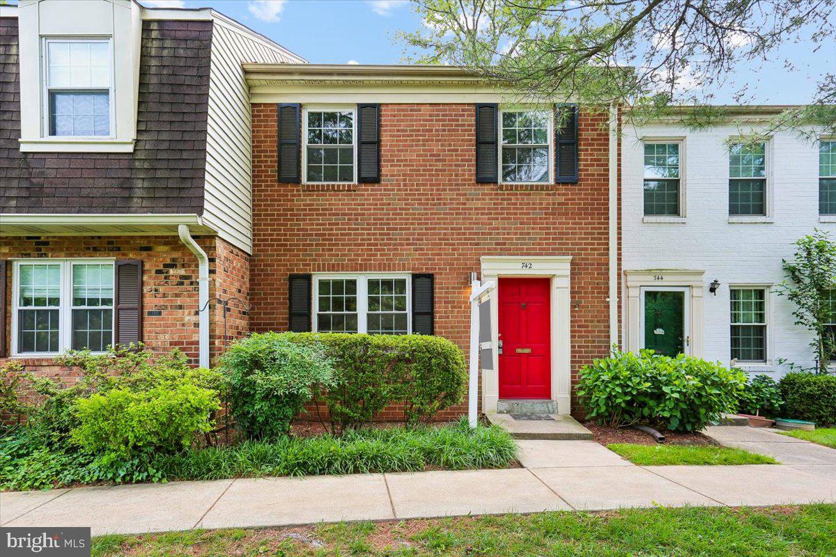 PLYMOUTH WOODS - Residential