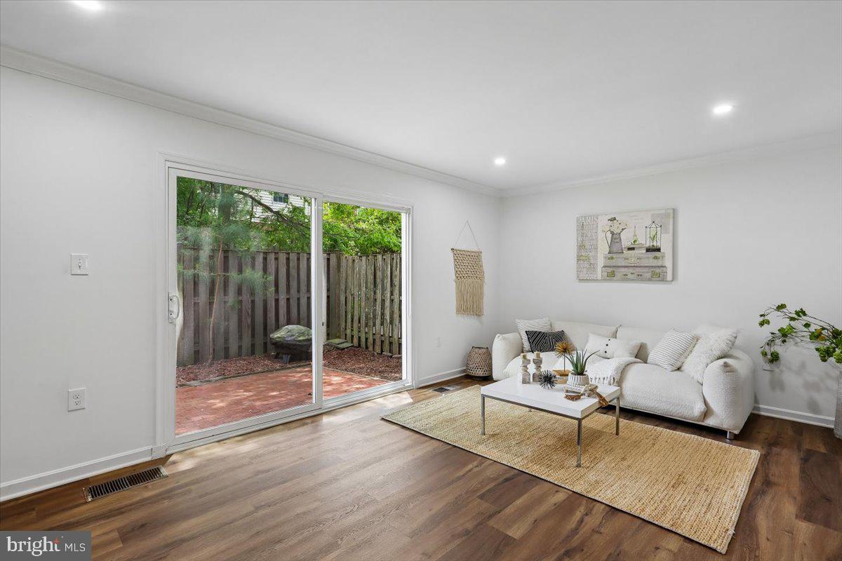 PLYMOUTH WOODS - Residential