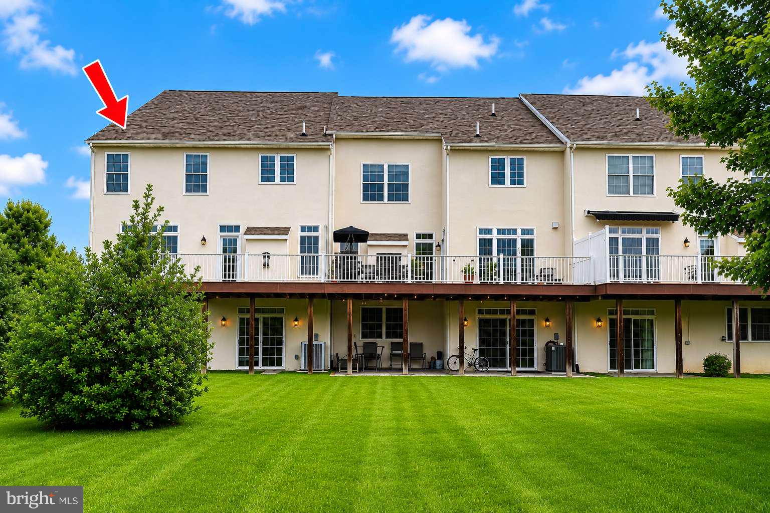 LAUREL BROOKE - Residential