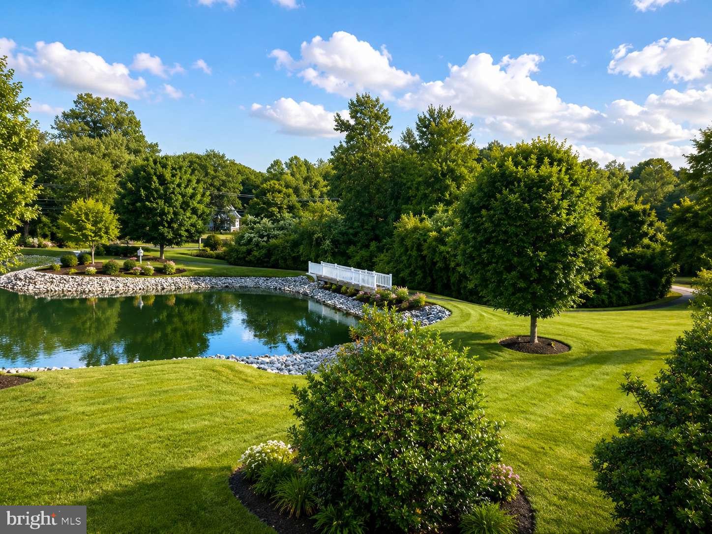 LAUREL BROOKE - Residential