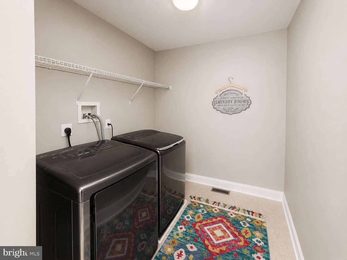 LAUREL BROOKE - Residential