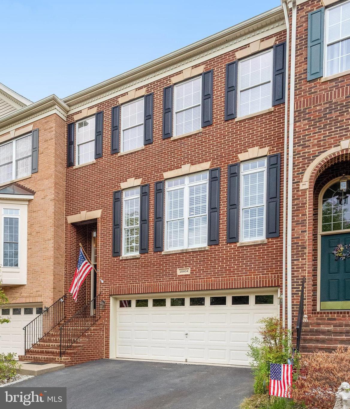 SOUTH RIDING - Residential