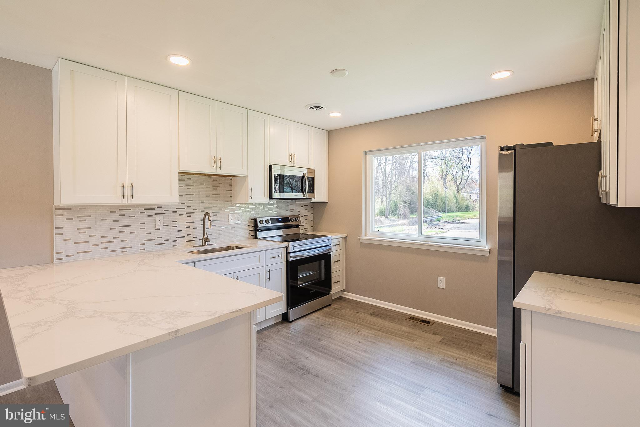 FRANKLIN SQUARE - Residential