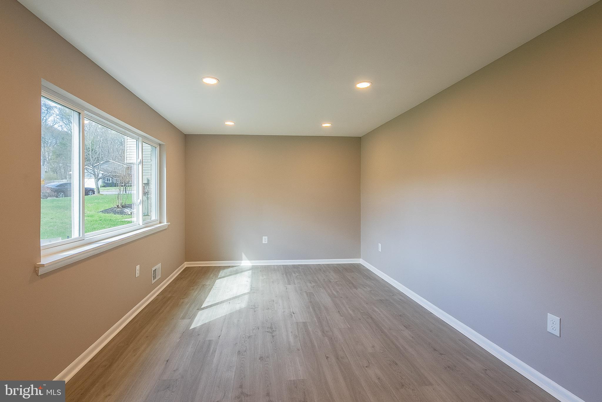 FRANKLIN SQUARE - Residential
