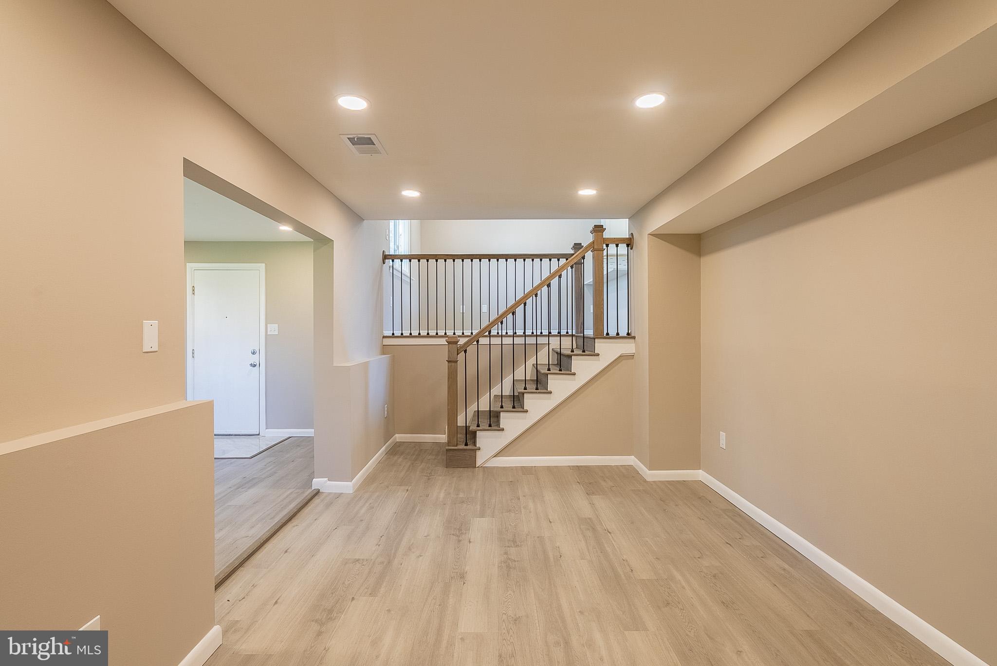 FRANKLIN SQUARE - Residential