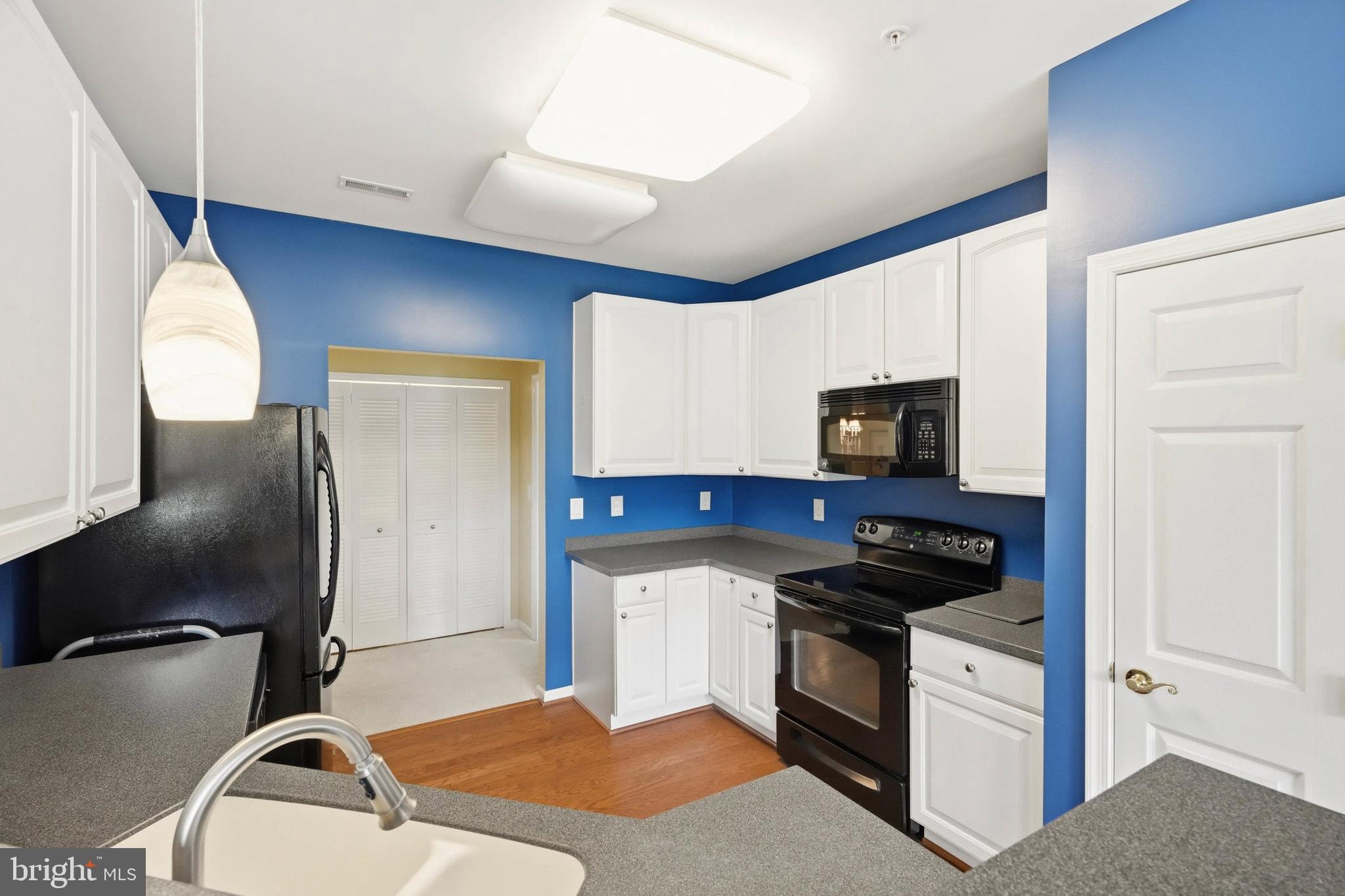 HEARTHSTONE AT VILLAGE CREST CONDOMINIUMS - Residential