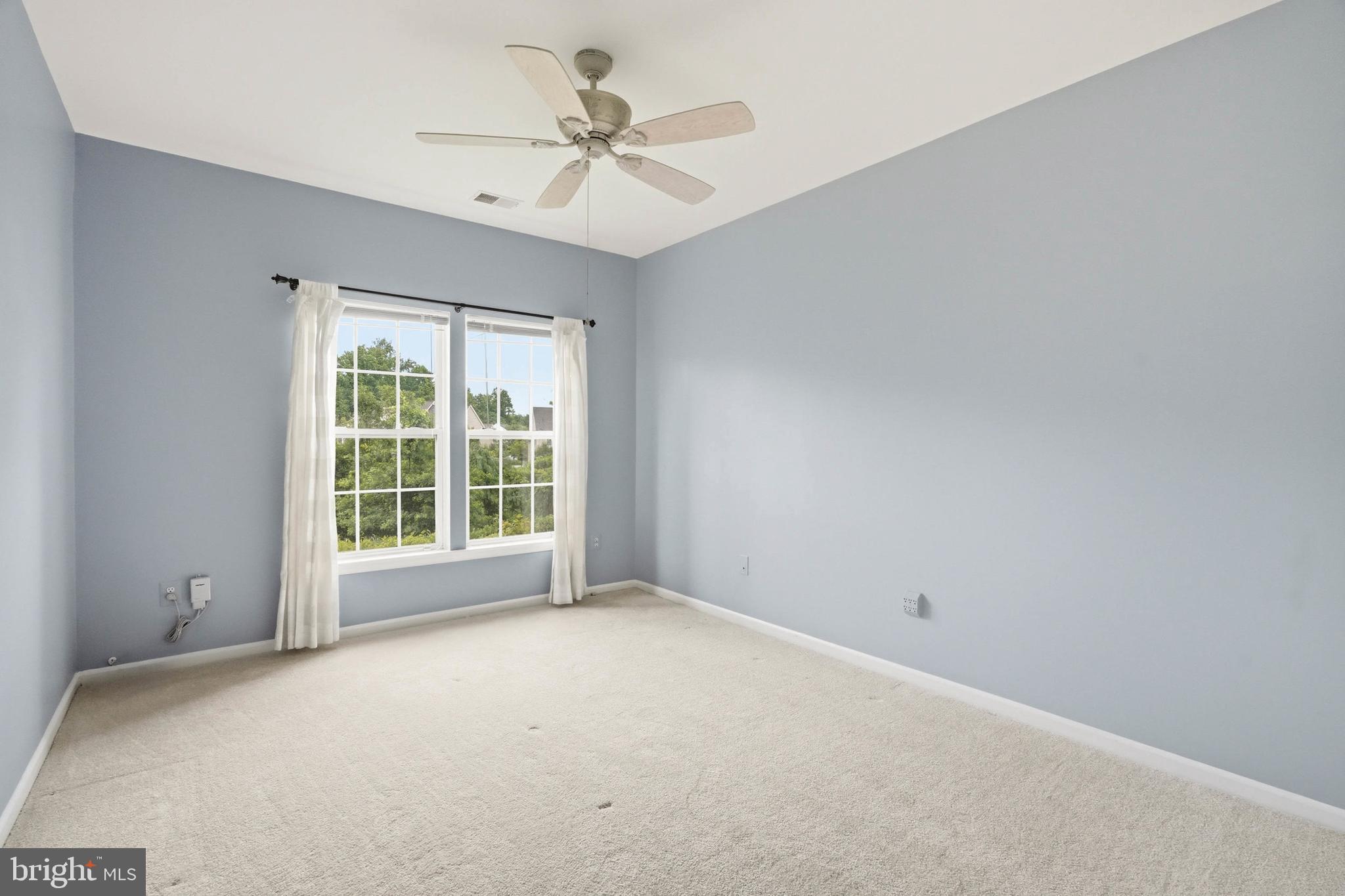 HEARTHSTONE AT VILLAGE CREST CONDOMINIUMS - Residential