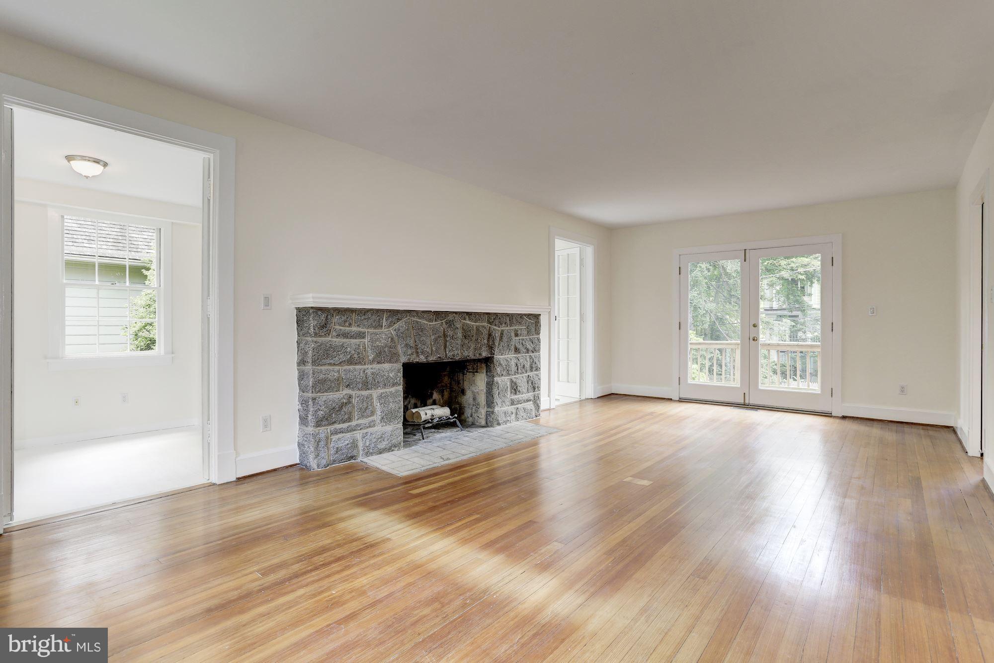 CHEVY CHASE VILLAGE - Residential