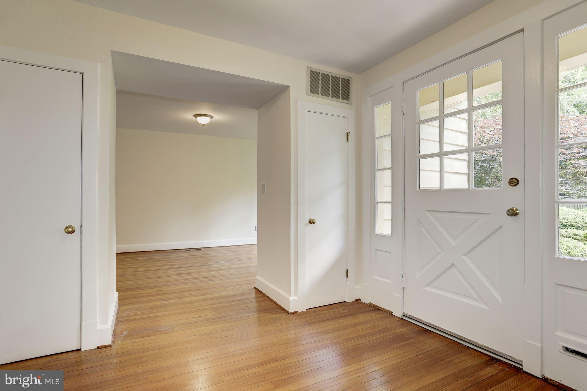 CHEVY CHASE VILLAGE - Residential