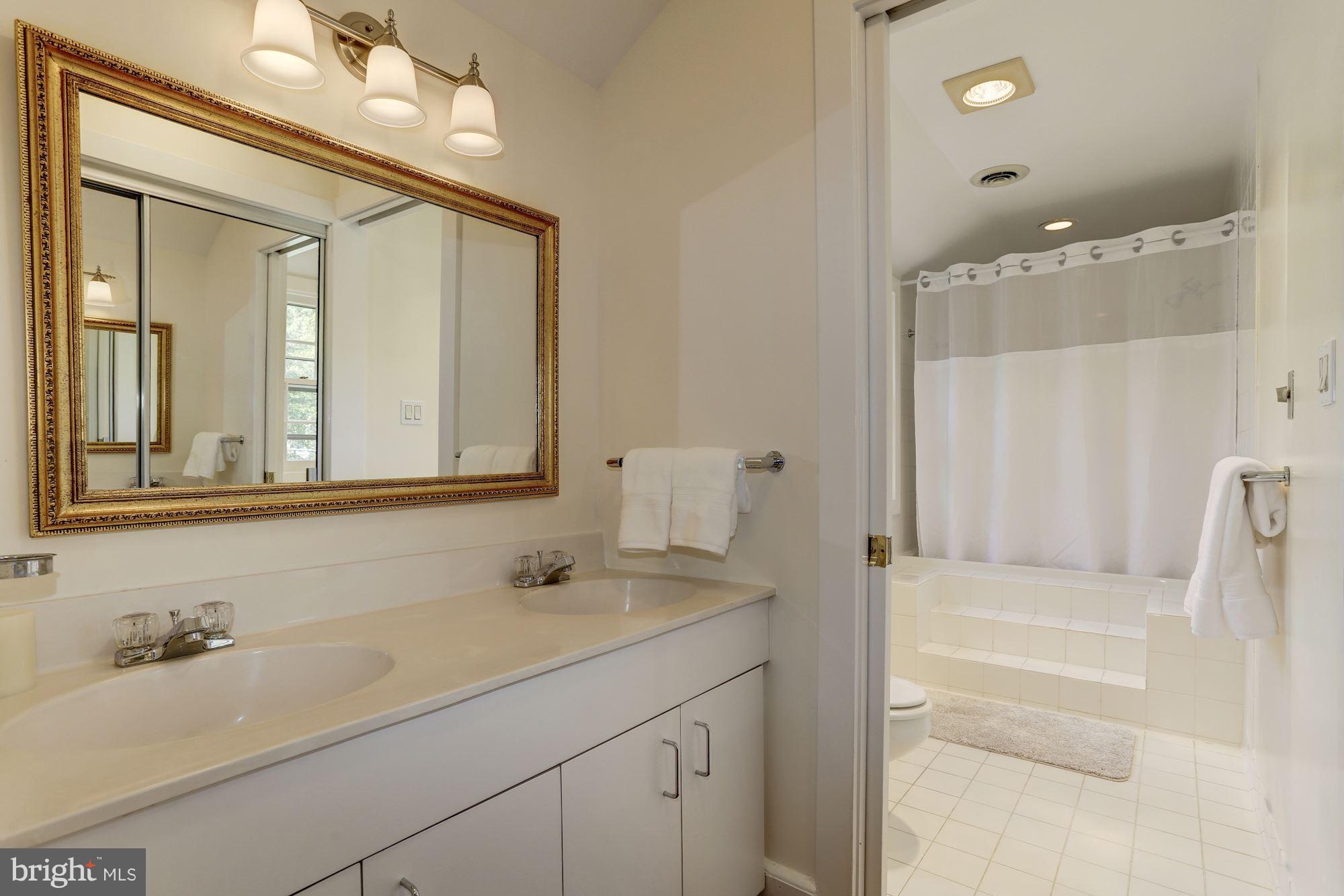 CHEVY CHASE VILLAGE - Residential