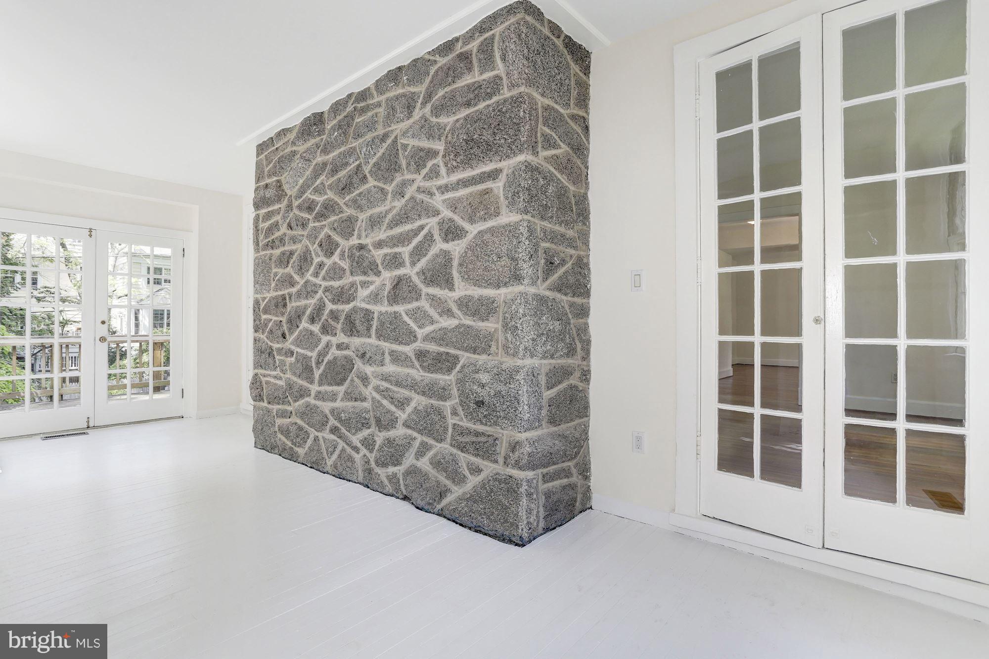 CHEVY CHASE VILLAGE - Residential