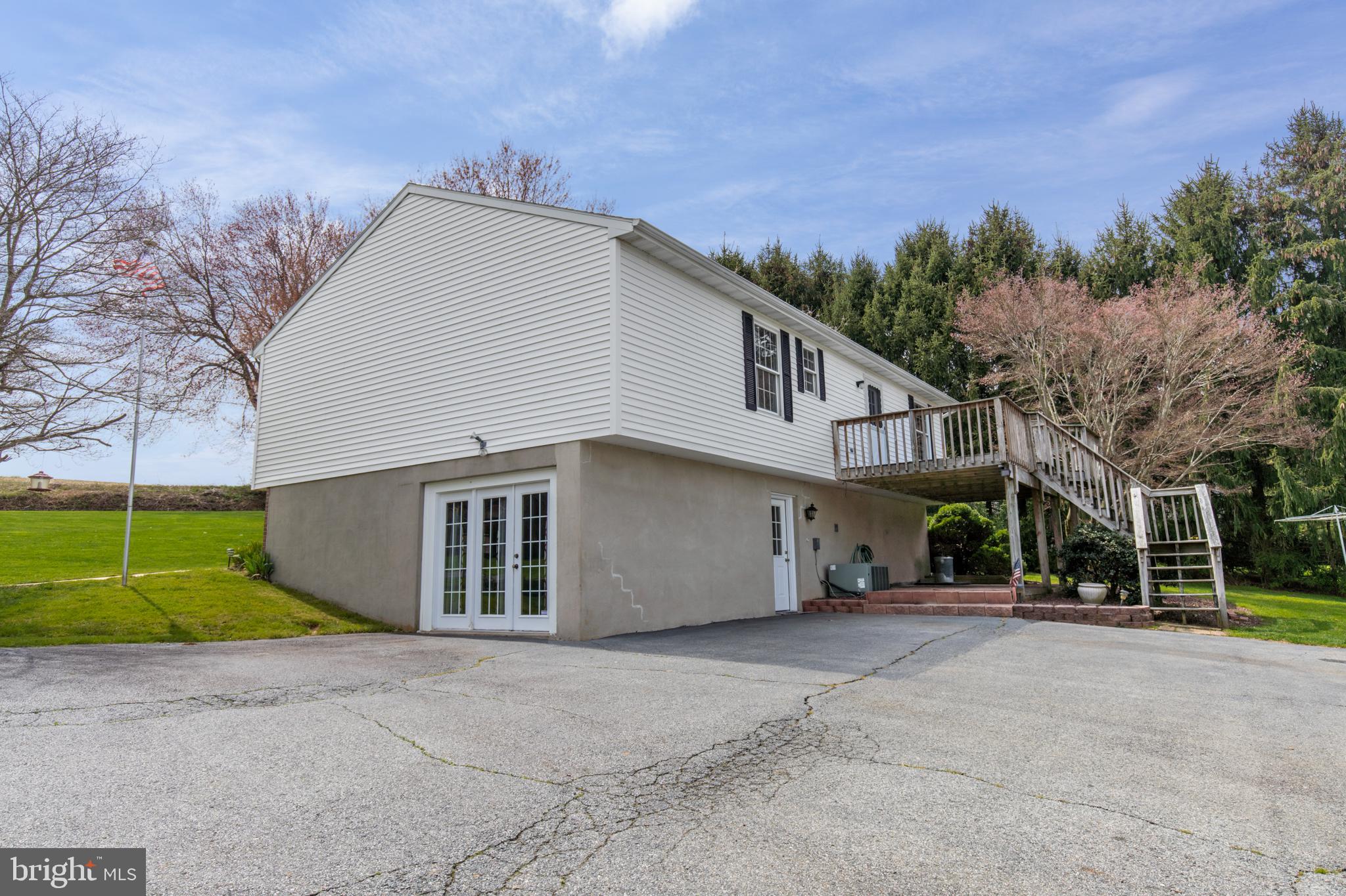 WALNUT TERRACE - Residential