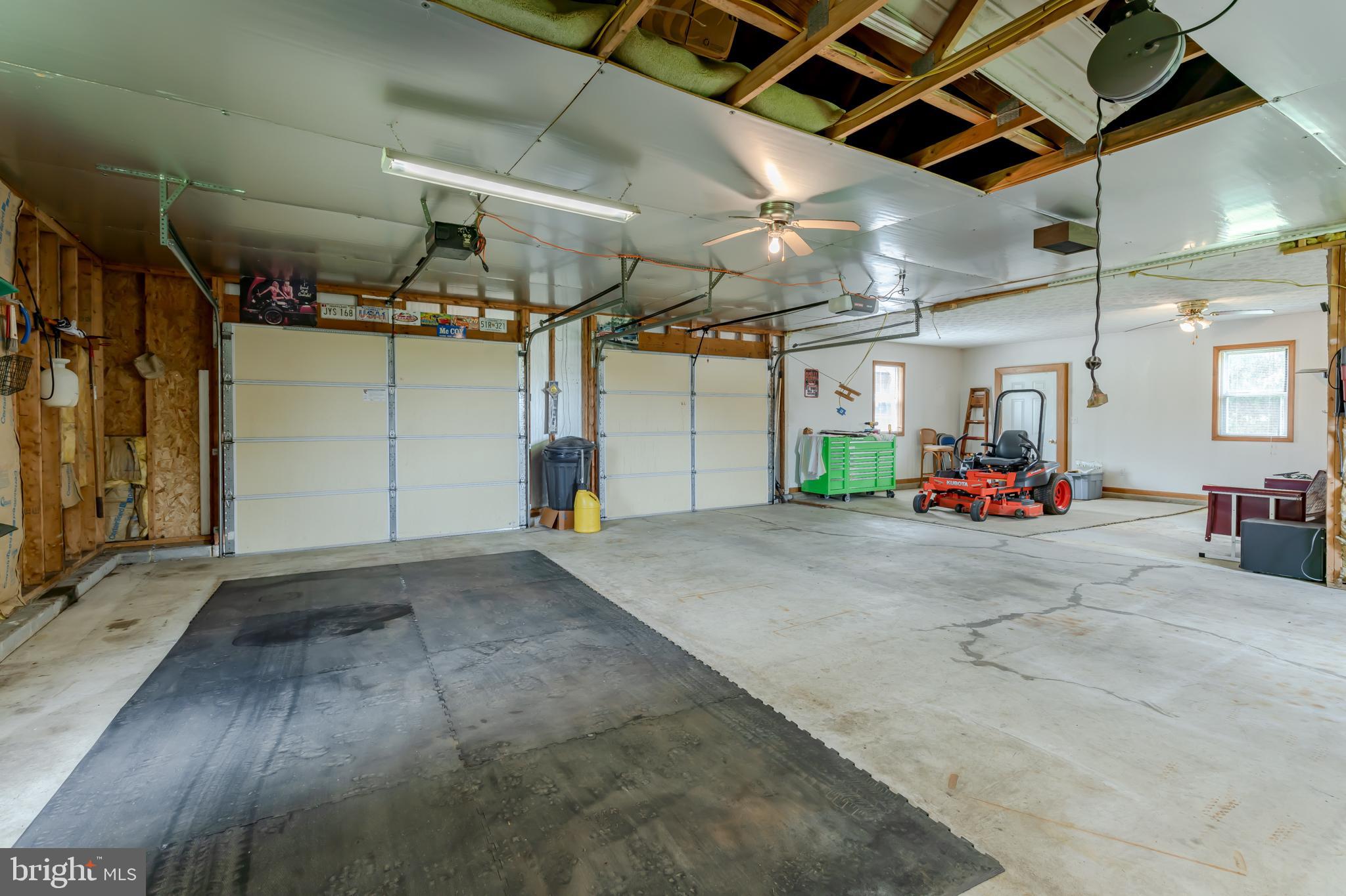 WALNUT TERRACE - Residential