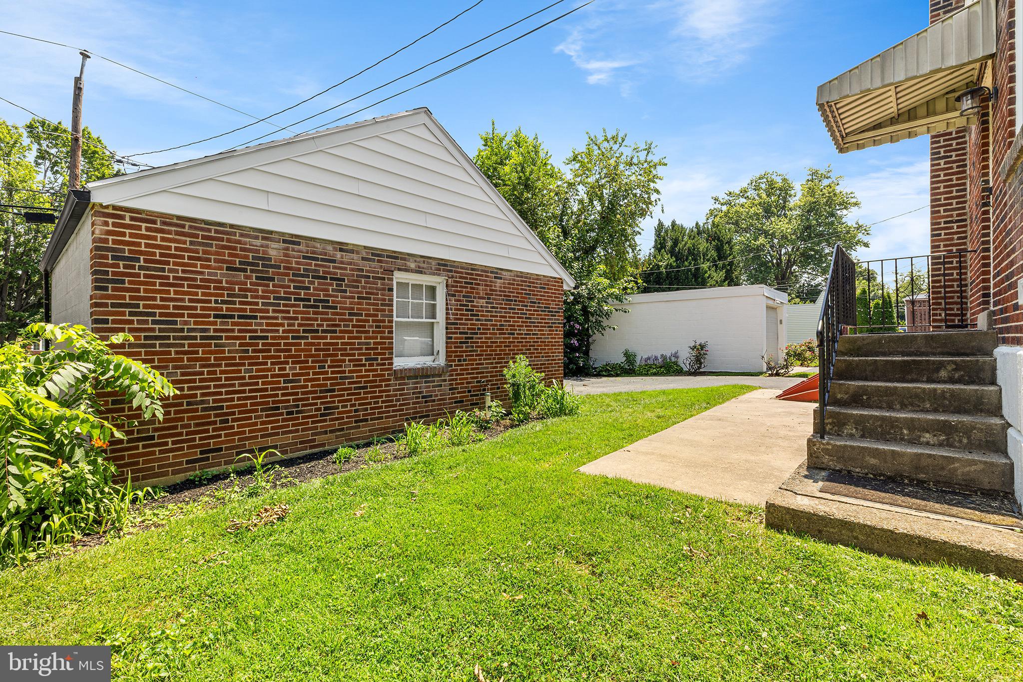 WOODMERE - Residential