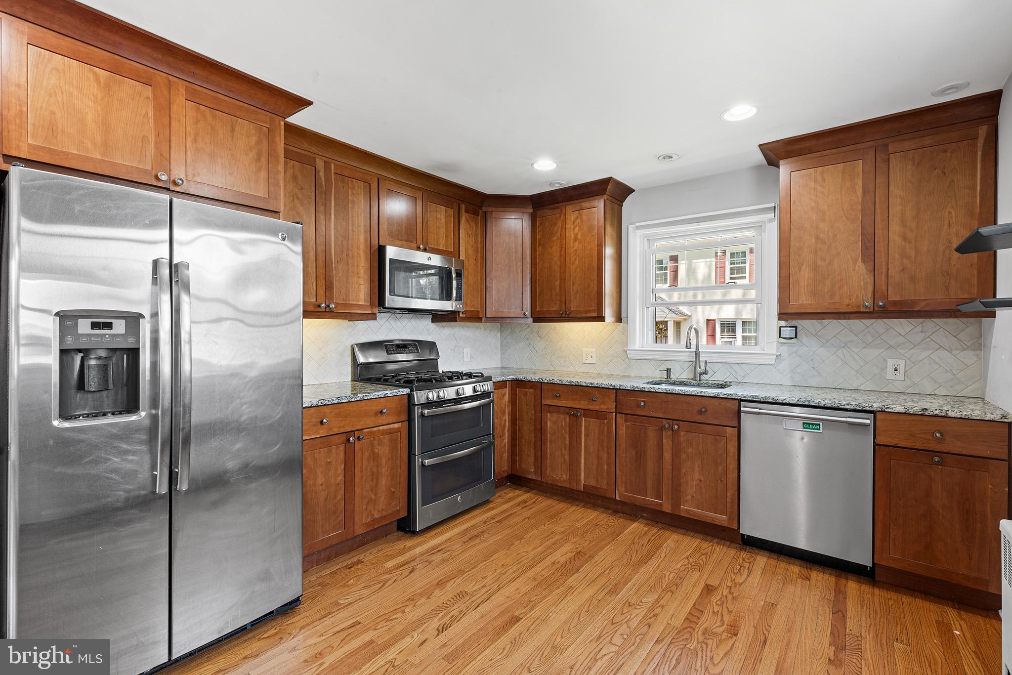 WOODMERE - Residential