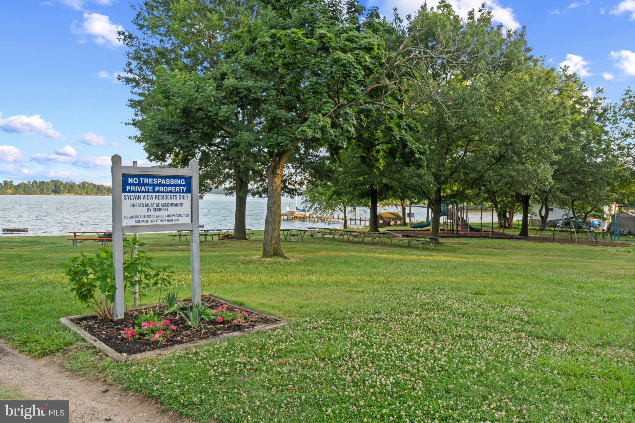 SYLVAN VIEW ON MAGOTHY - Residential