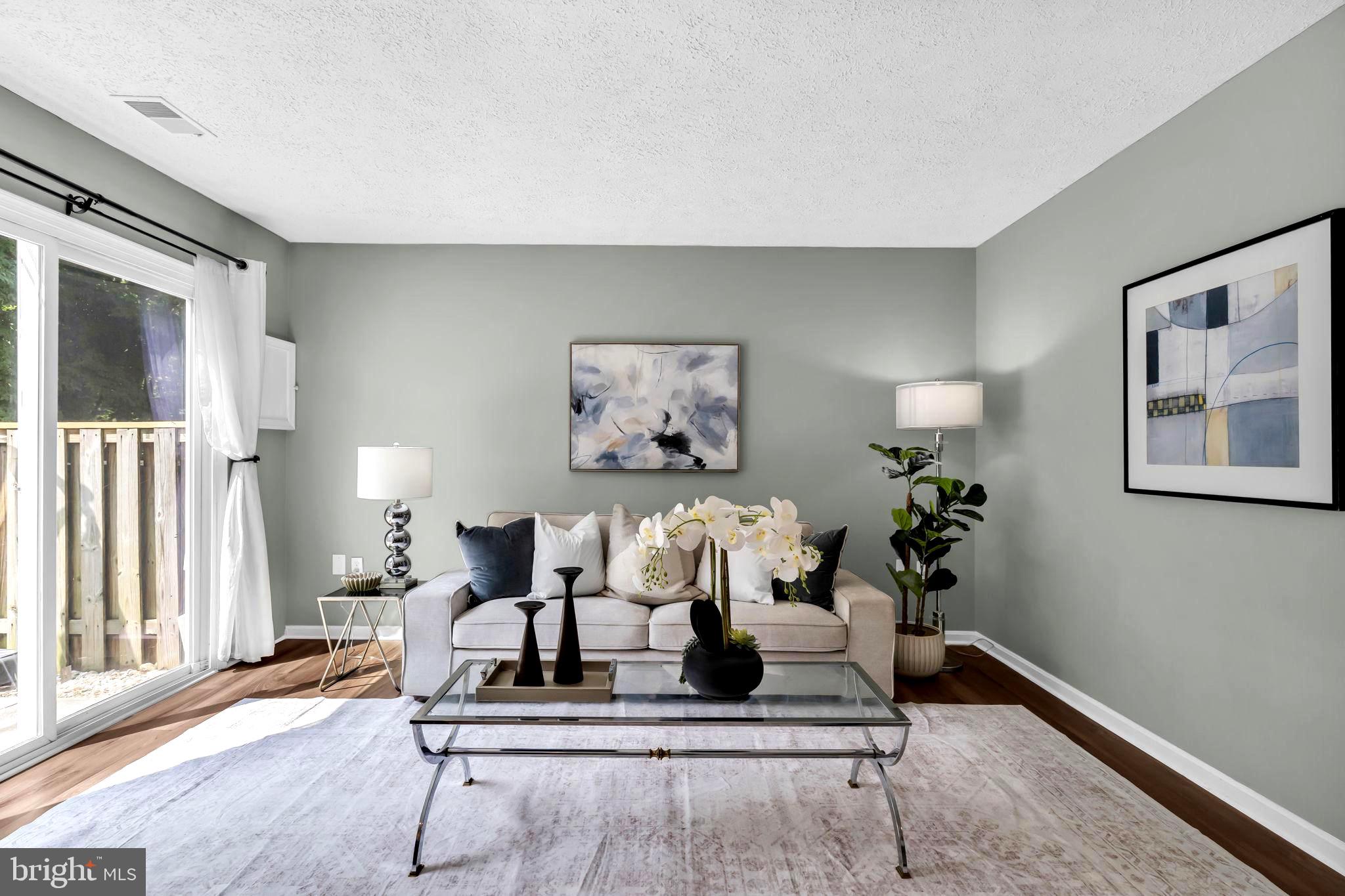 LAFAYETTE VILLAGE - Residential