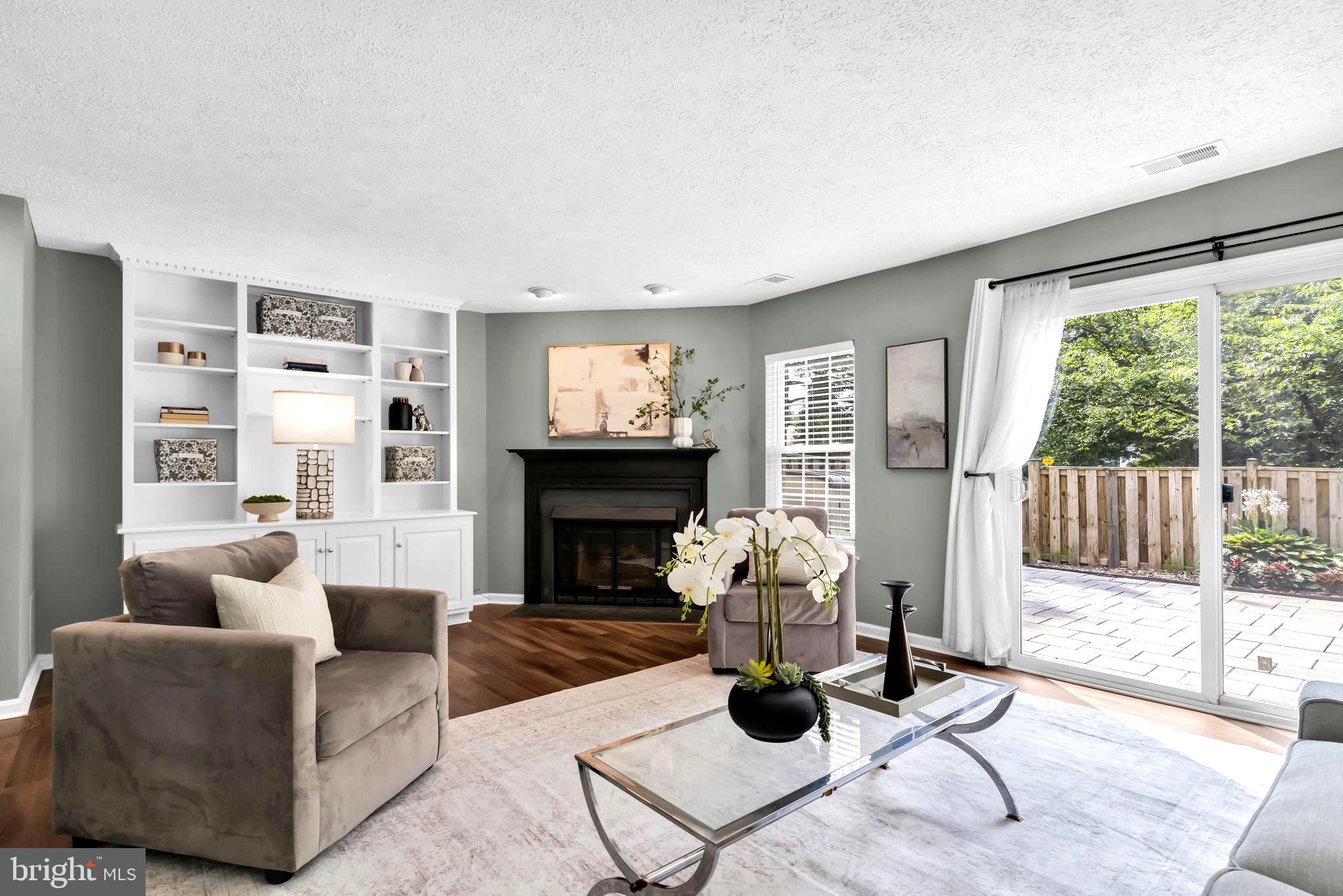 LAFAYETTE VILLAGE - Residential