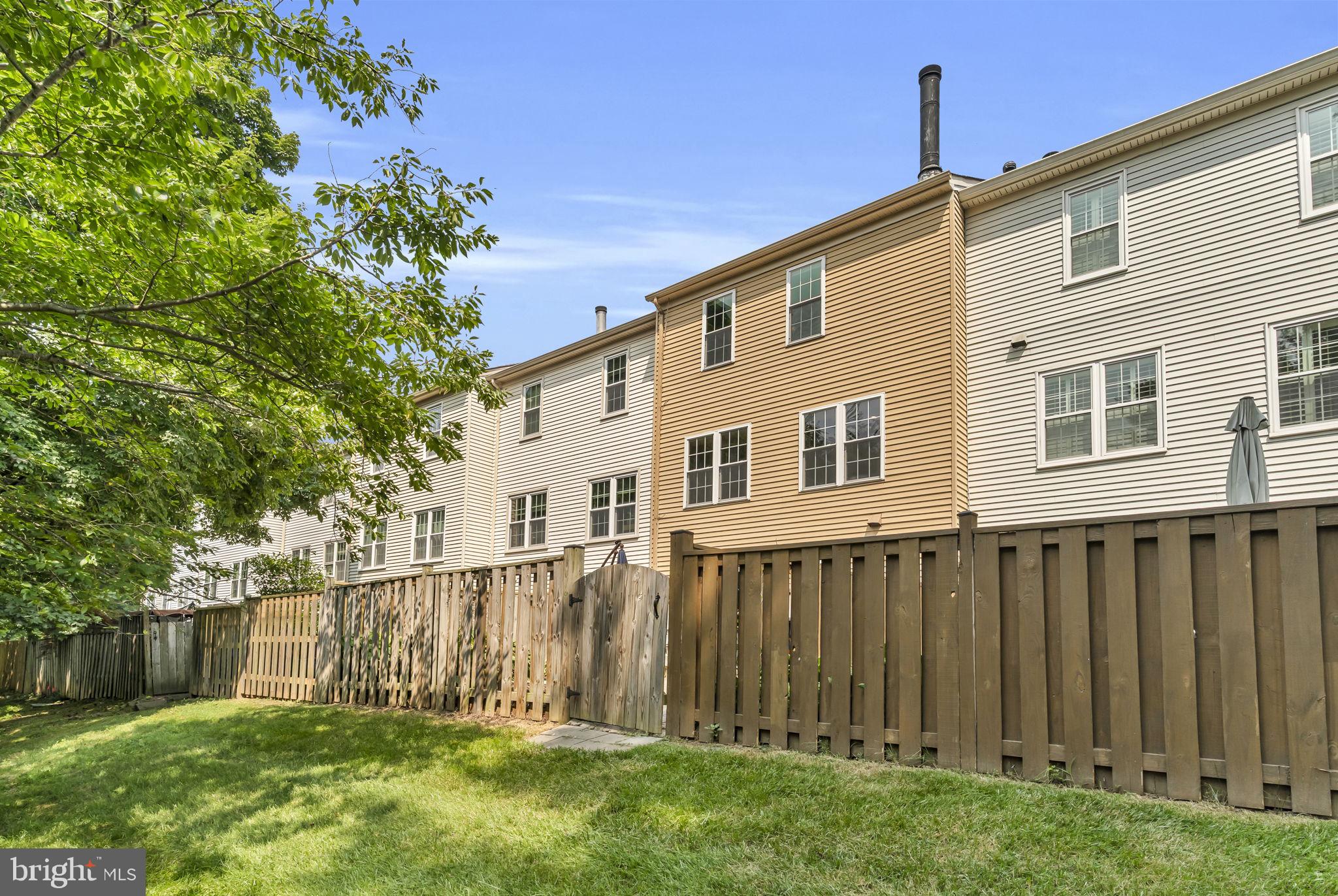 LAFAYETTE VILLAGE - Residential