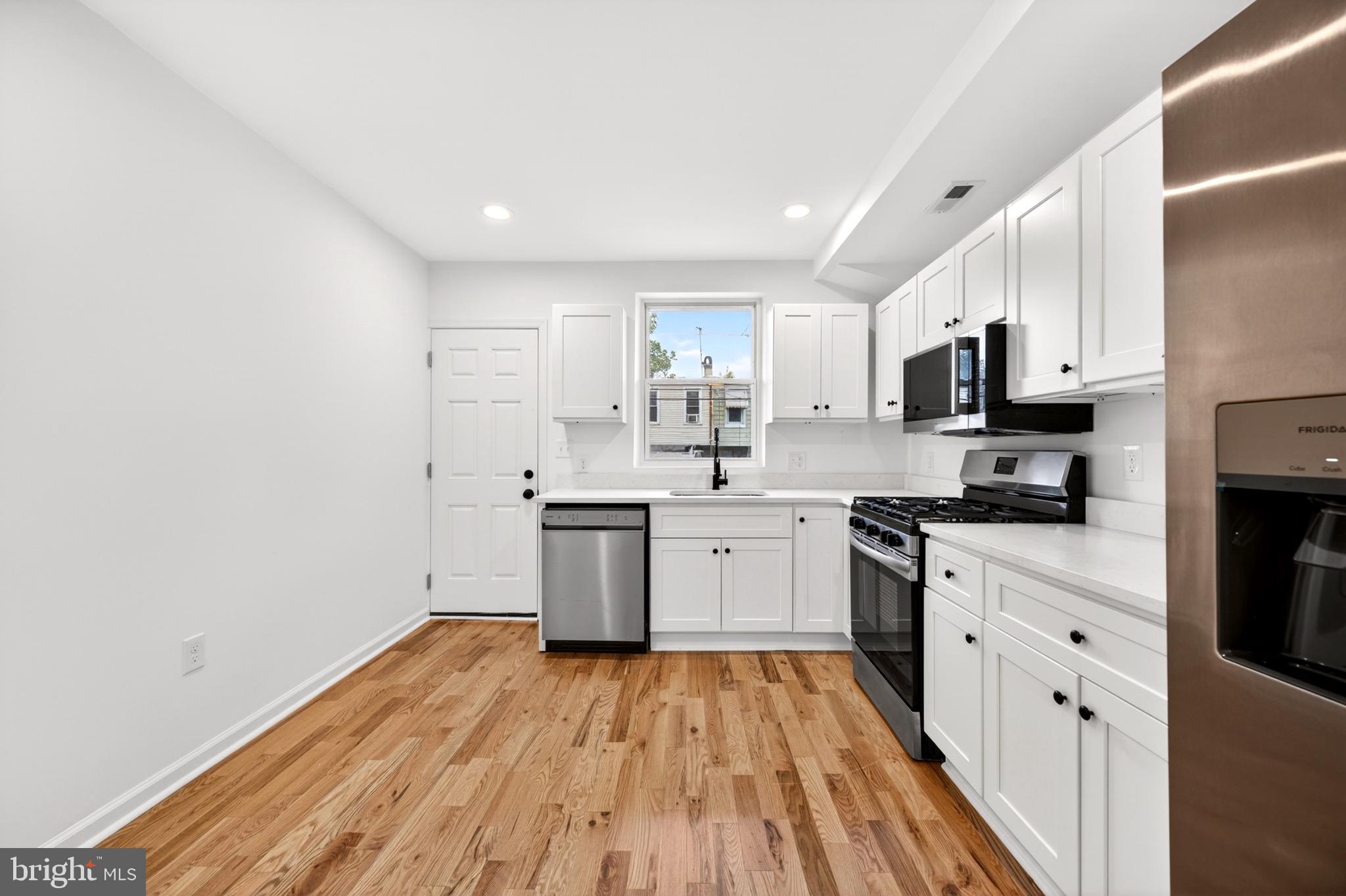 GREEKTOWN - Residential