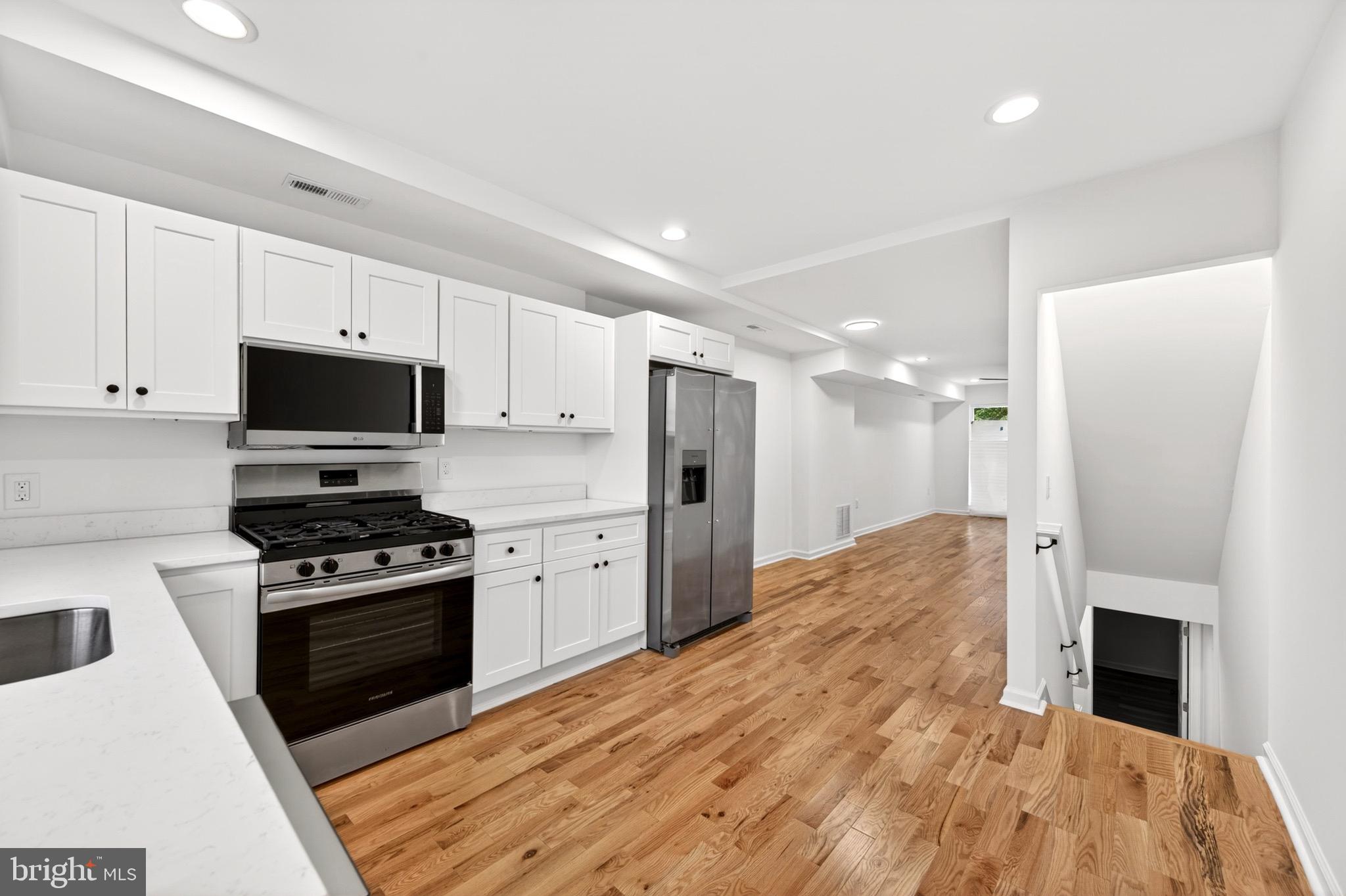 GREEKTOWN - Residential
