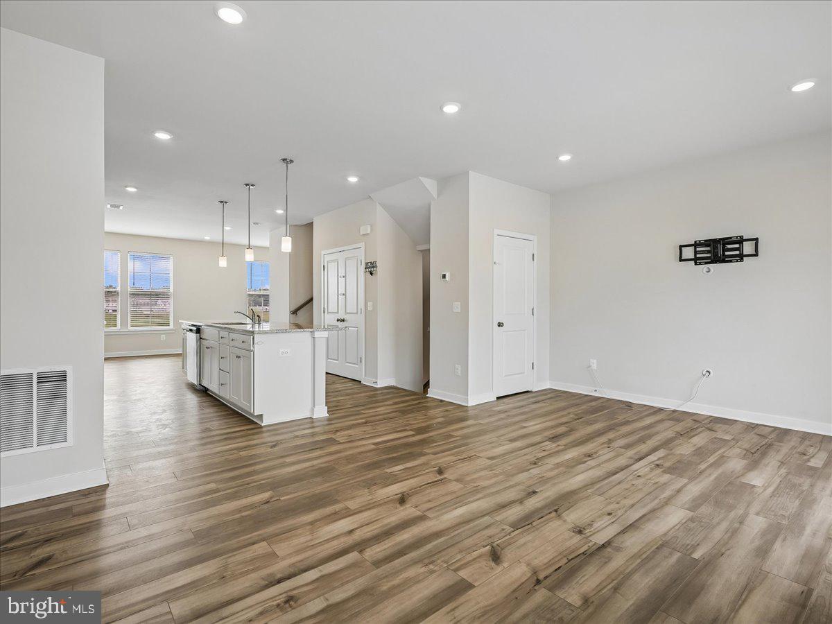 CLEVENGER CORNER VILLAGE - Residential