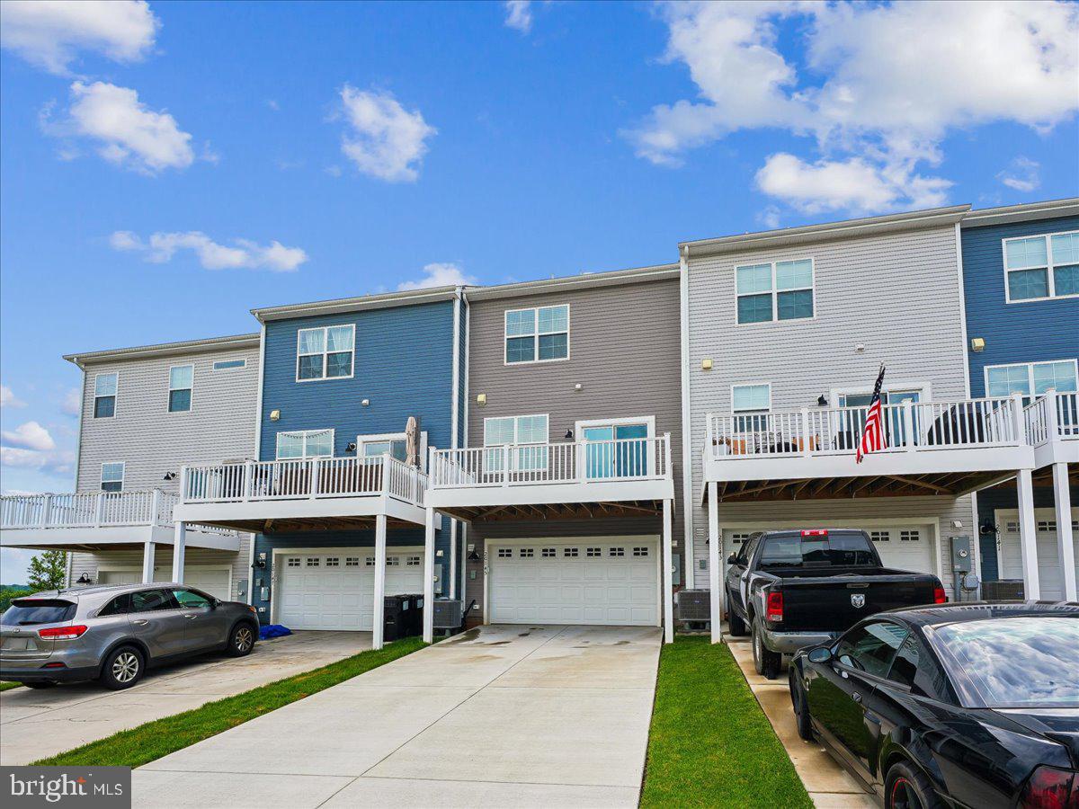 CLEVENGER CORNER VILLAGE - Residential